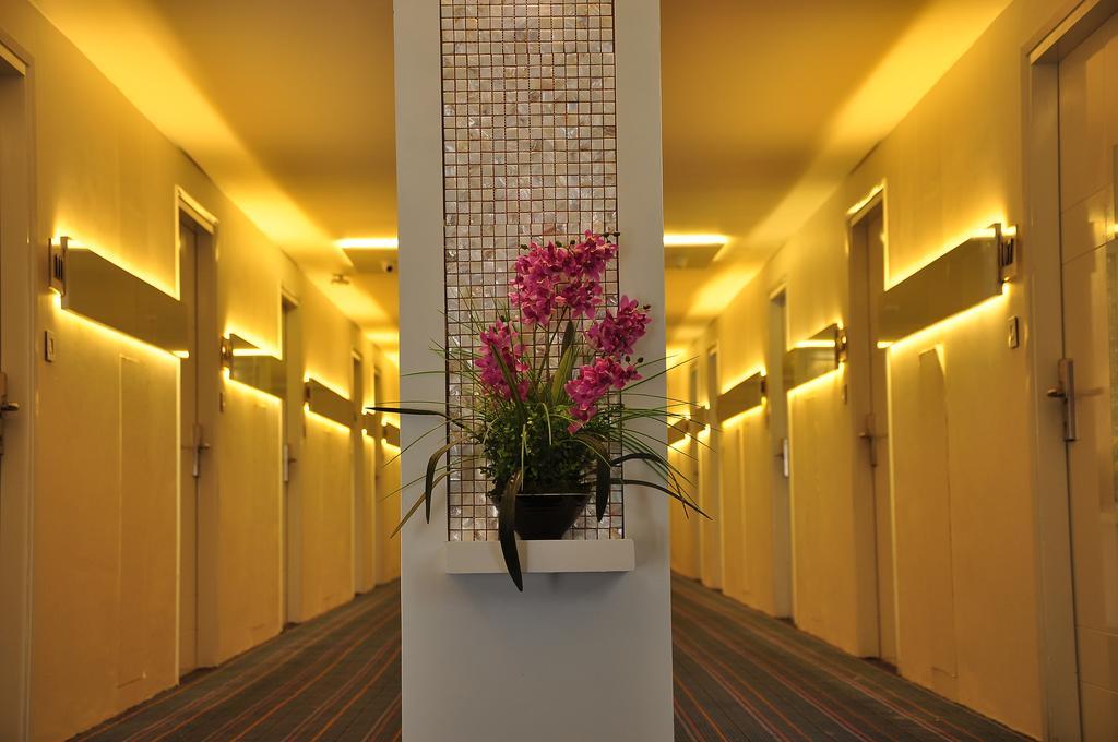 The Arcadia Hotel Coimbatore Exterior photo